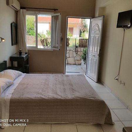 Theodora Studios & Apartments Skala  Екстериор снимка