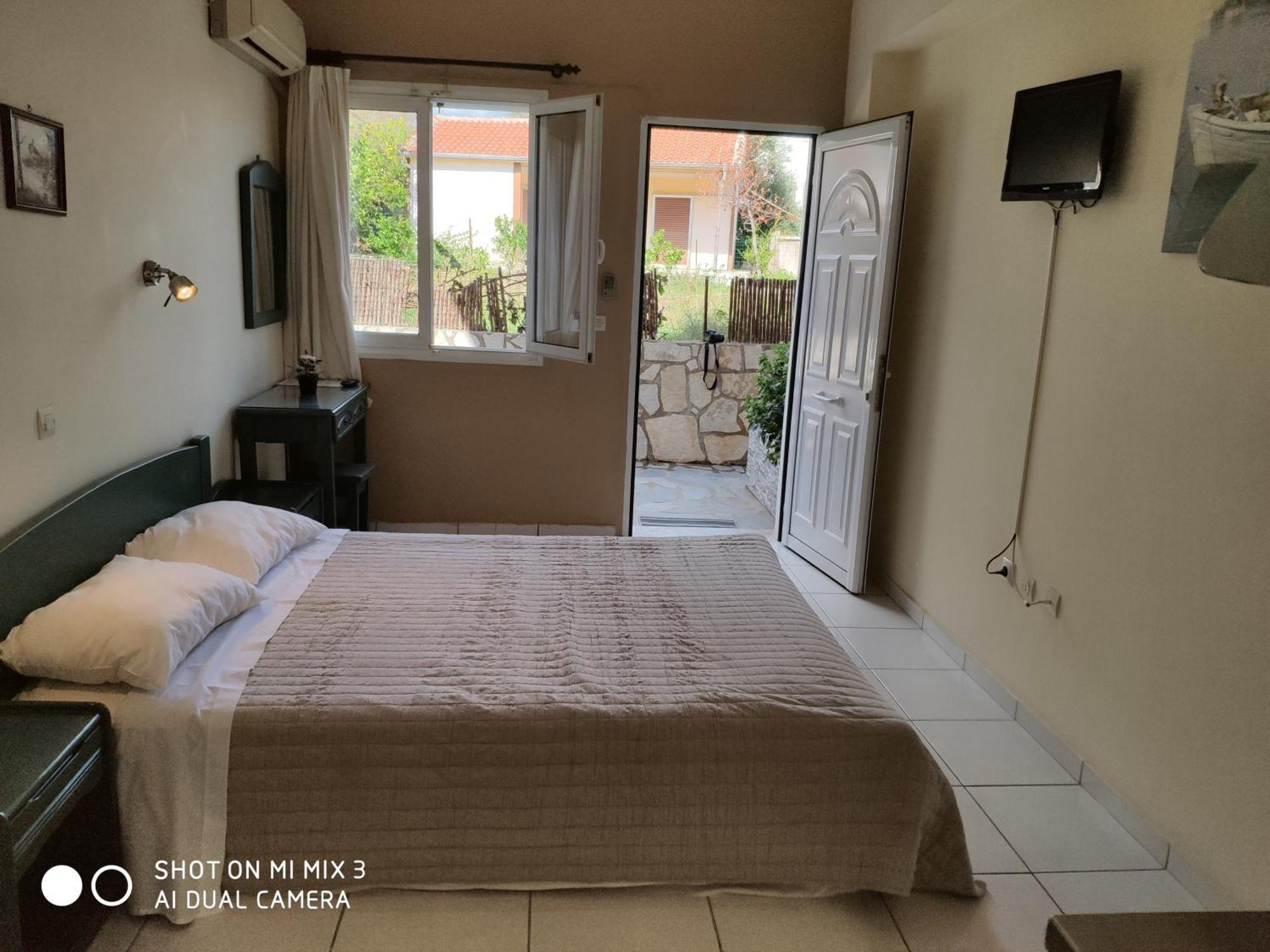 Theodora Studios & Apartments Skala  Екстериор снимка