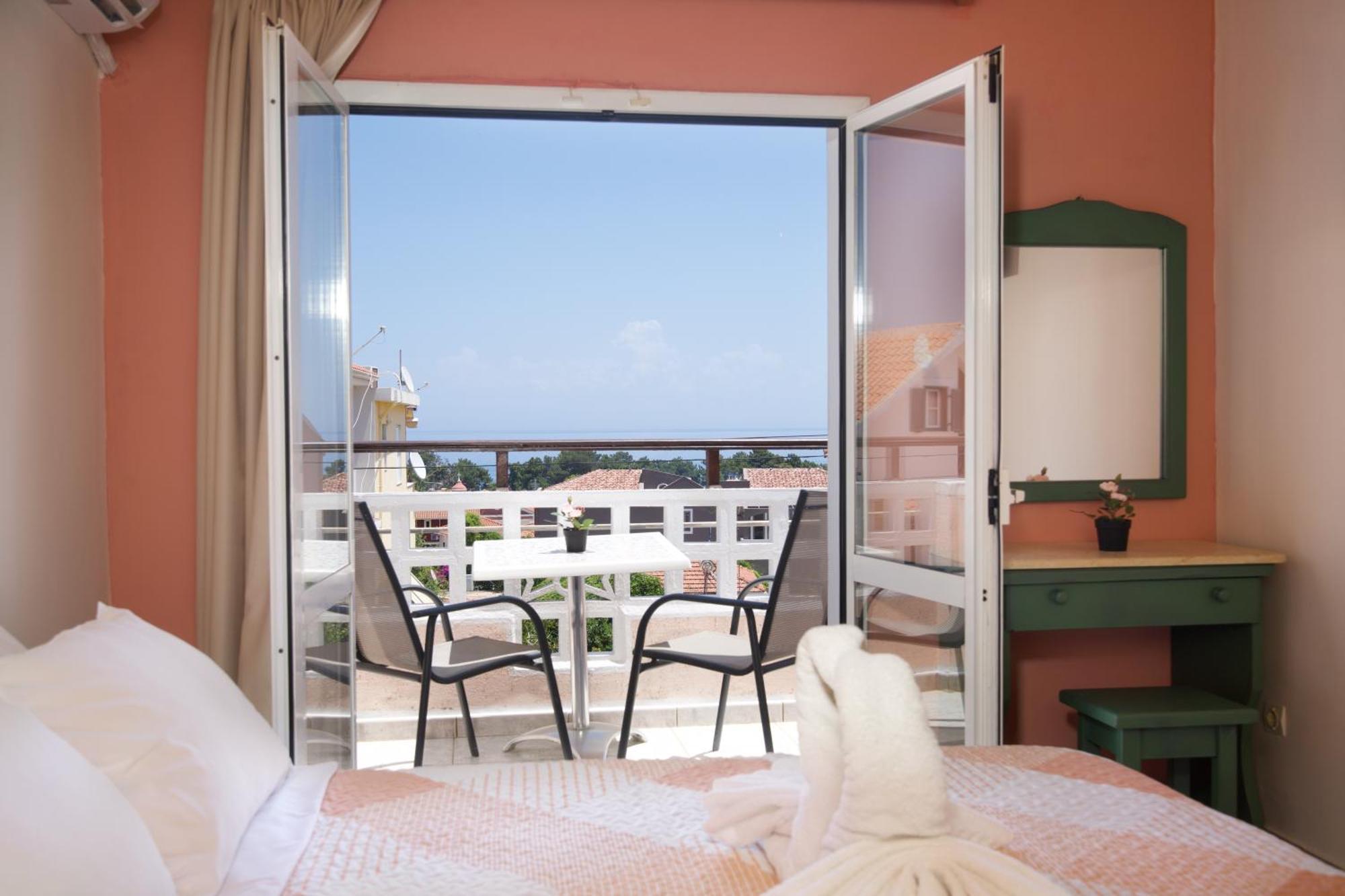 Theodora Studios & Apartments Skala  Екстериор снимка