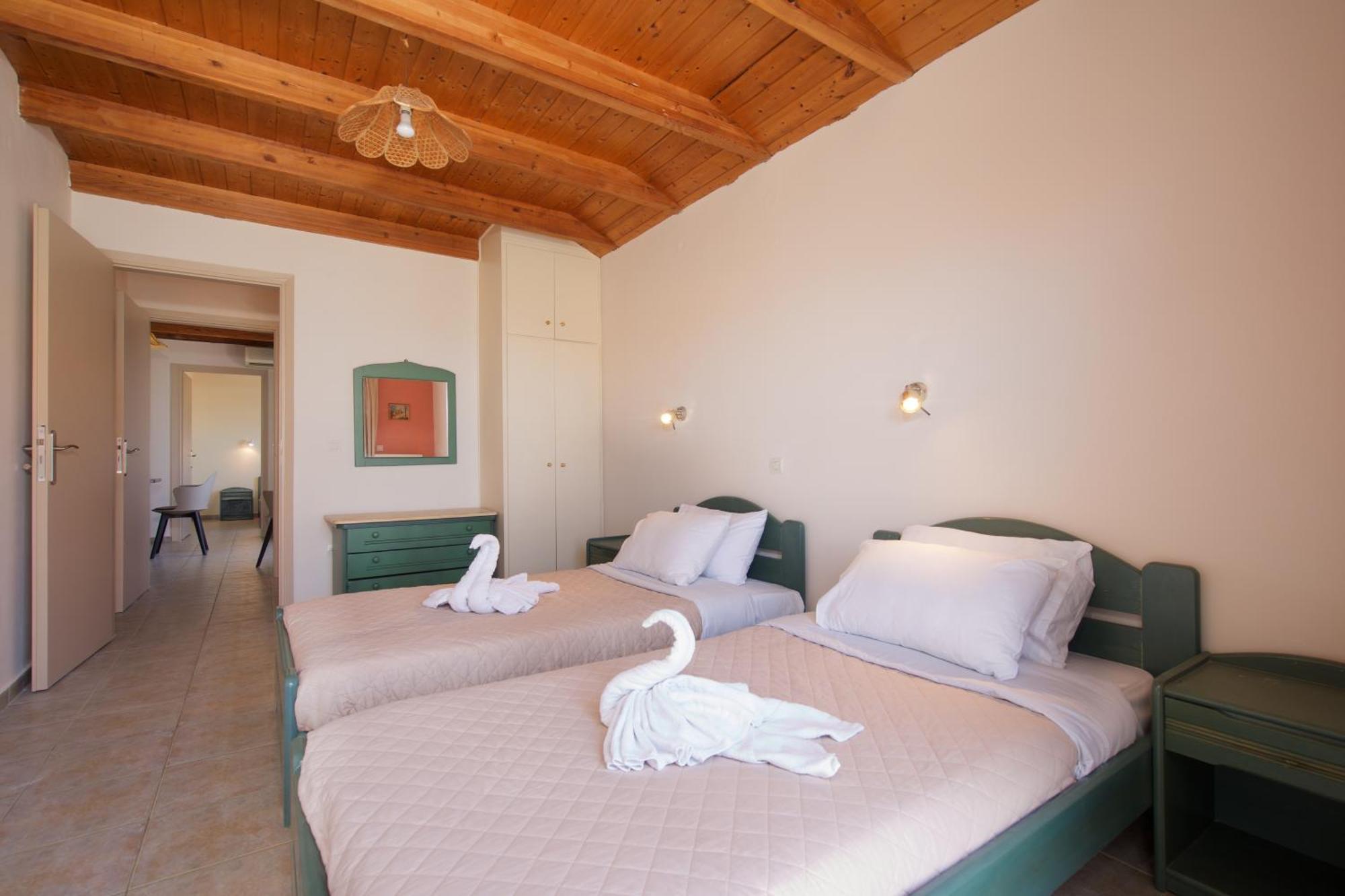 Theodora Studios & Apartments Skala  Екстериор снимка