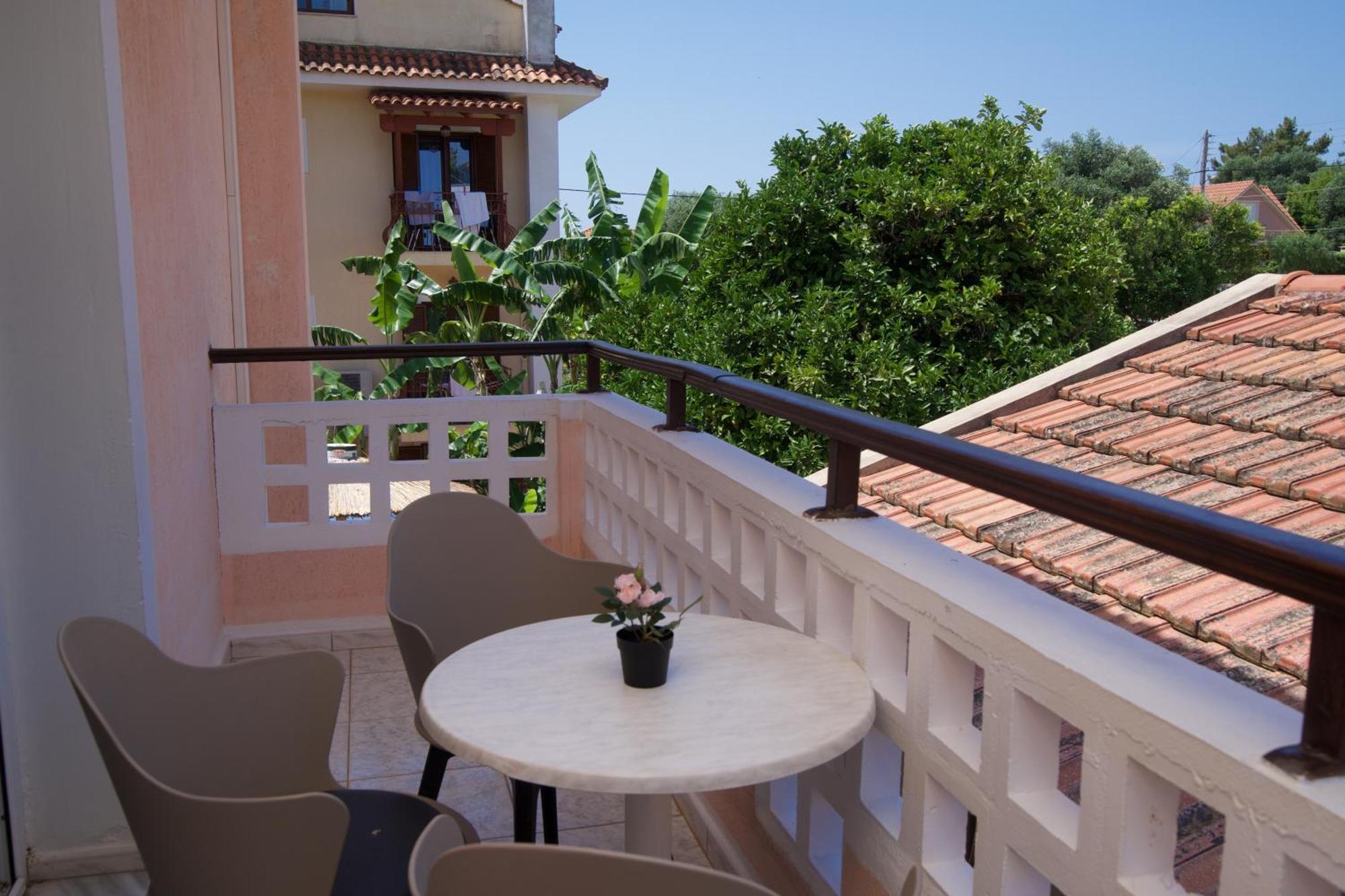Theodora Studios & Apartments Skala  Екстериор снимка