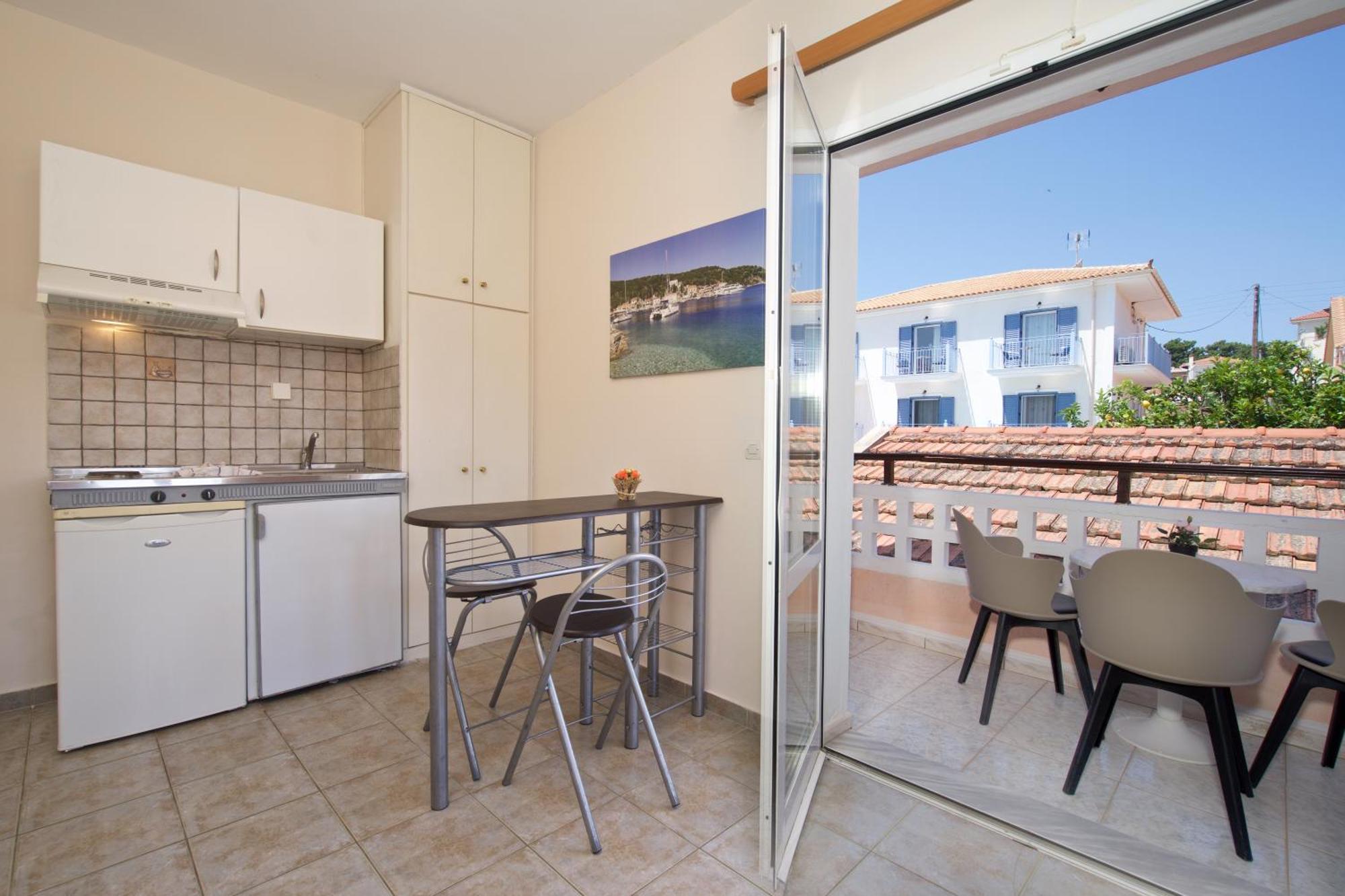 Theodora Studios & Apartments Skala  Екстериор снимка