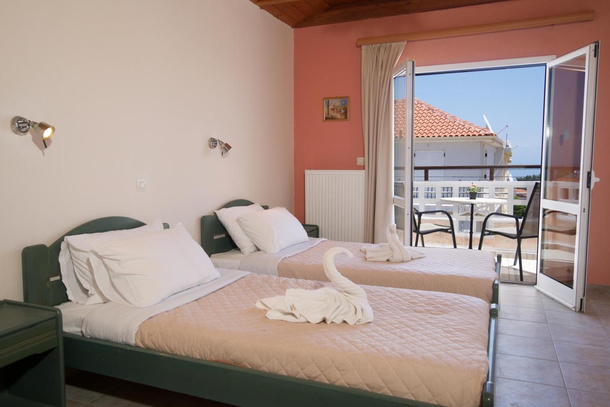 Theodora Studios & Apartments Skala  Екстериор снимка